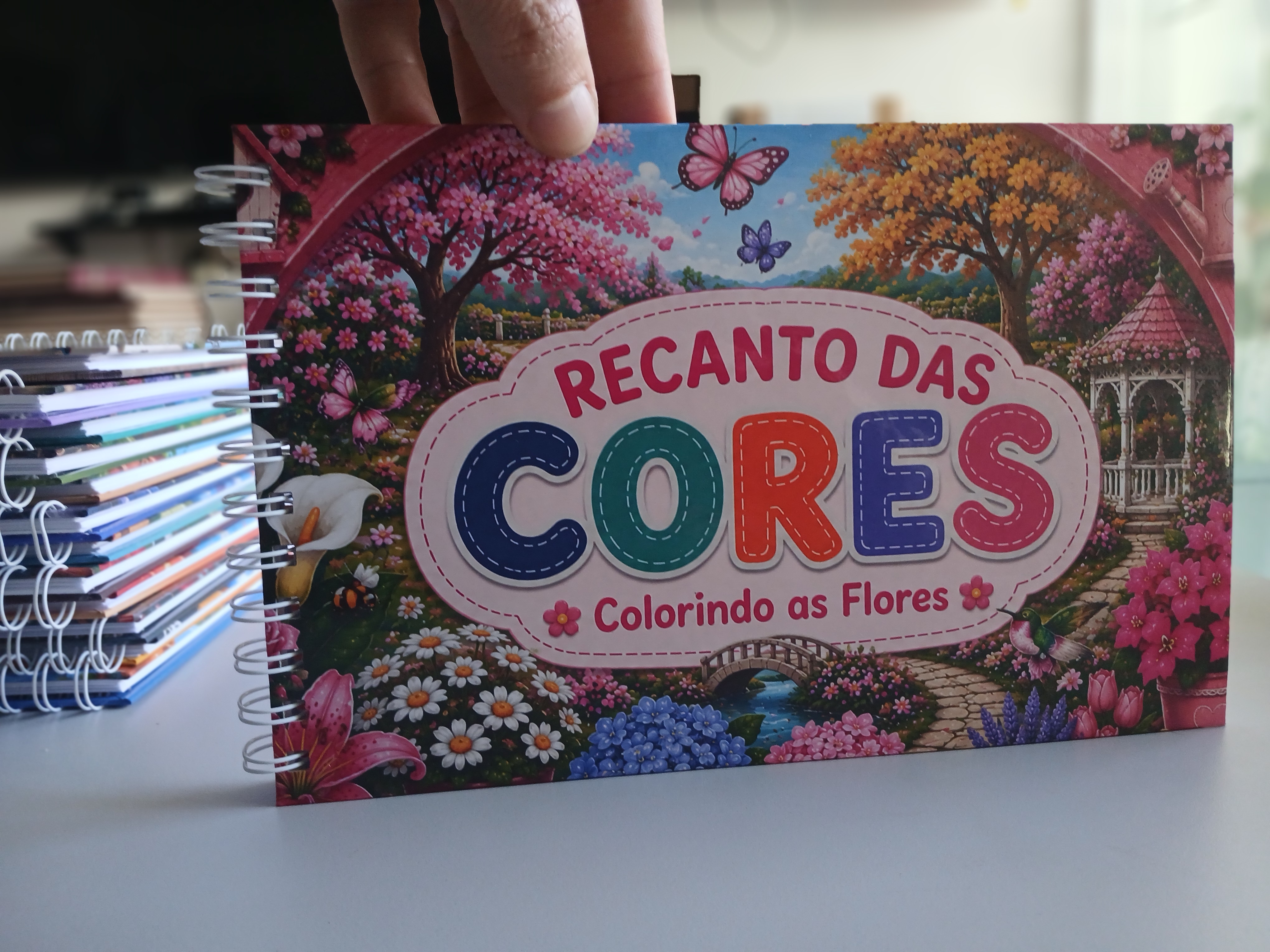 Capa de Livro Para Colorir Recanto Das Cores: Colorindo As Flores