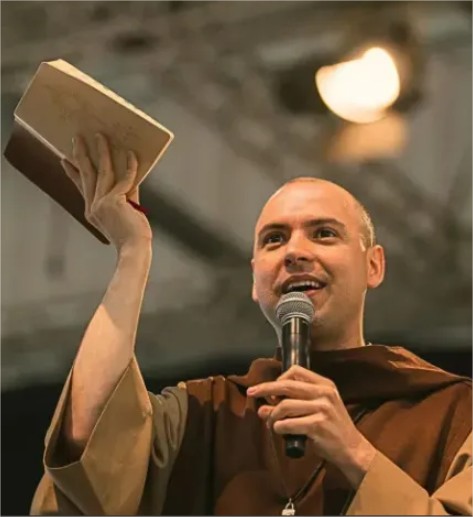 Capa de Bíblia Sagrada - Capa Eucaristia, de Vários autores. Editora Ação Social Claretiana, capa mole